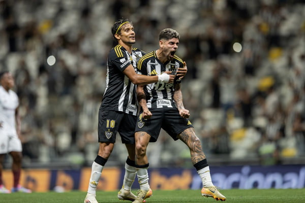 Atlético-MG vira contra o Fluminense na reabertura da Arena MRV