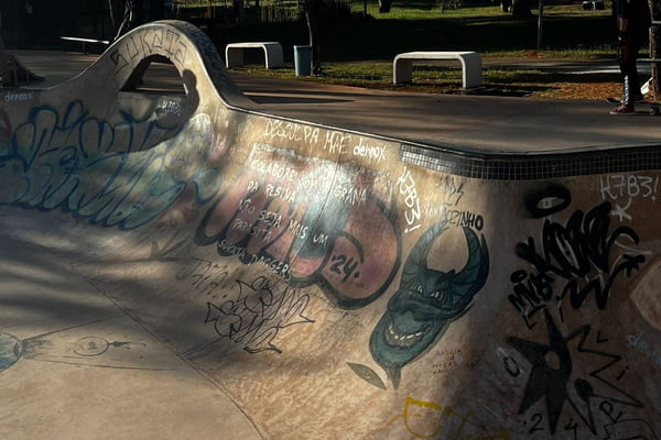 Rampa em pista de skate é demolida e revolta praticantes do esporte