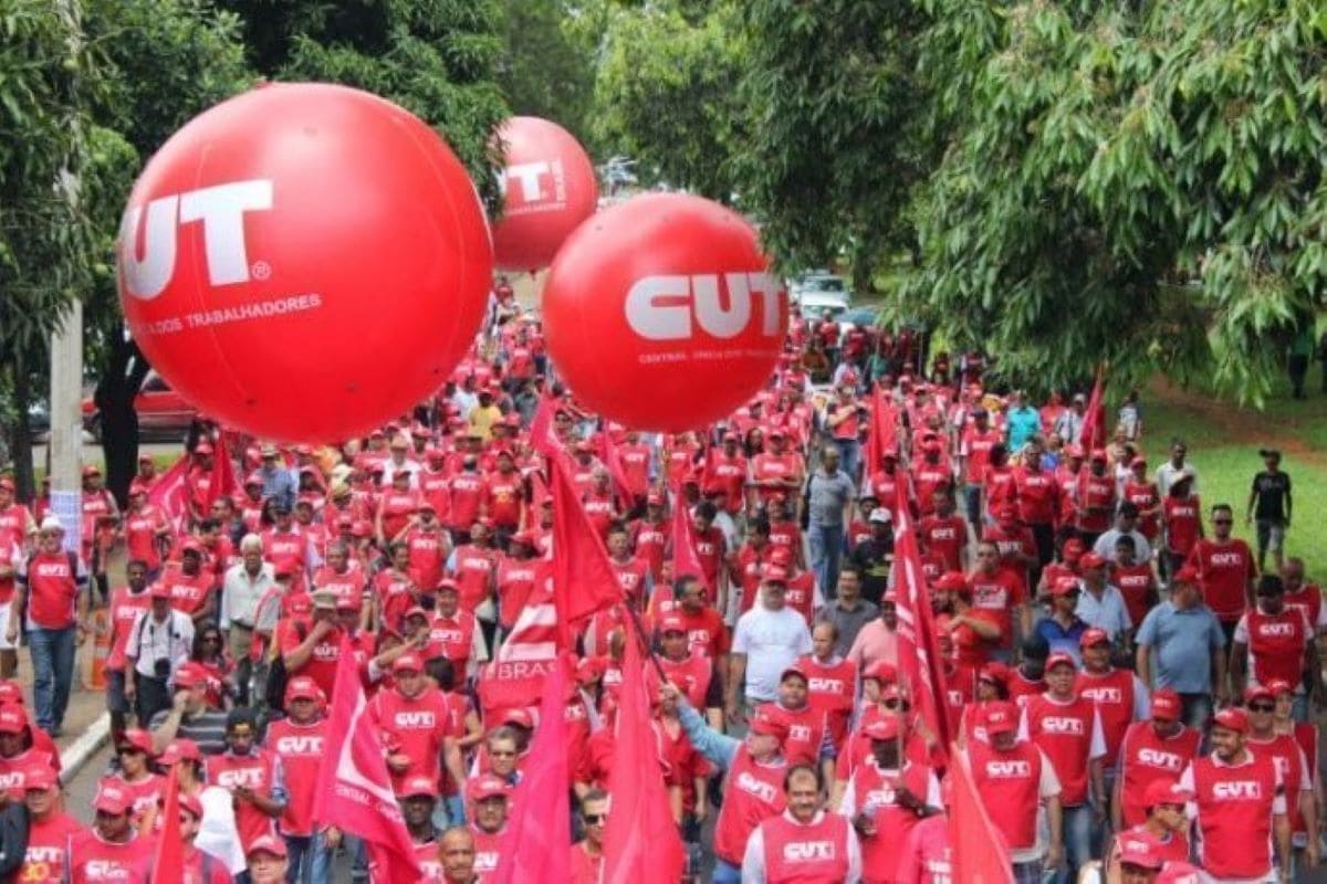 Sem Lula, 1º de Maio em SP mira escala 6×1 e tem esquerda rachada
