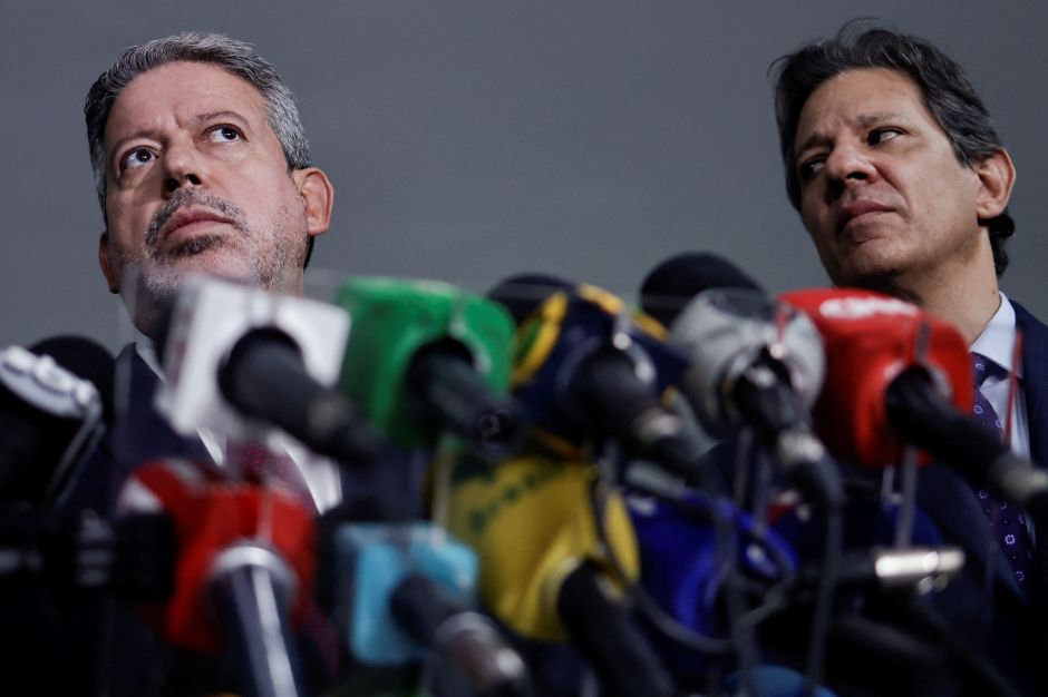 Isenção do IR: comissão é instalada com promessa de votação até julho