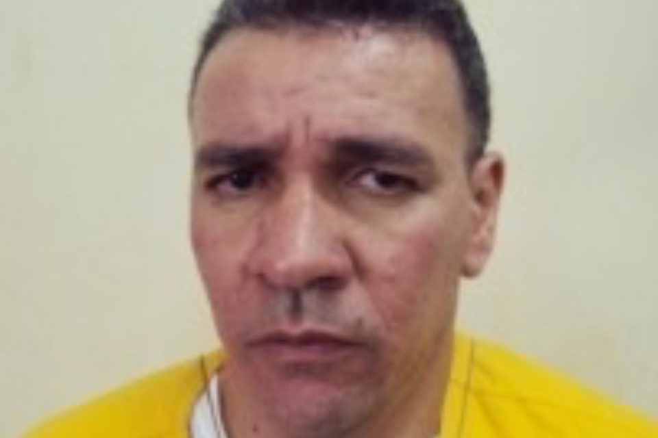 Líder do PCC preso na Bolívia é entregue para autoridades brasileiras