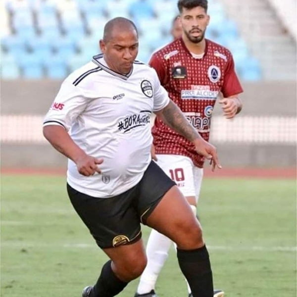 Atacante Walter revela motivos que o levaram a perder quase 40kg