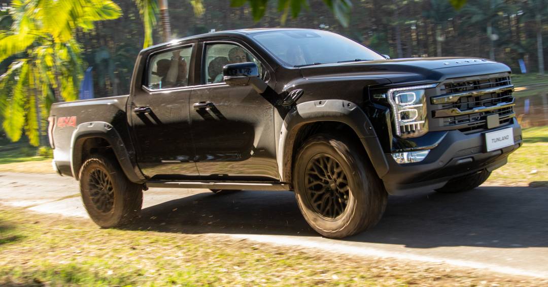 Foton lança picape média híbrida com motor…
