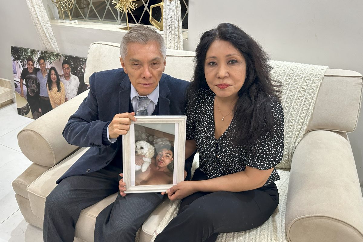 Pais de estudante de medicina morto pela PM vão à ONU contra governo