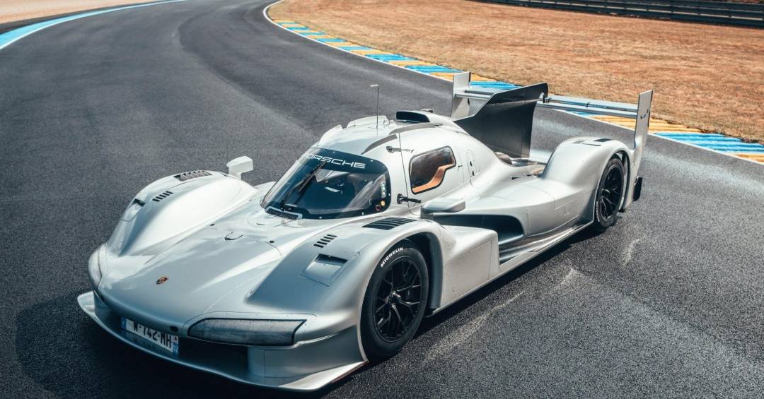 Porsche transforma carro da WEC em veículo…