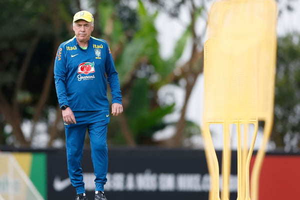 Ancelotti testa nova escalação para jogo contra o Paraguai. Confira