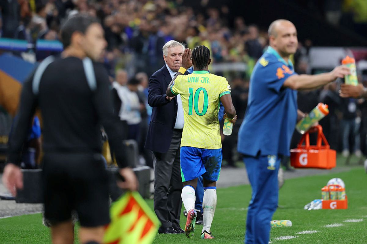 Ancelotti comemora classificação e elogia torcida: “Está contente”