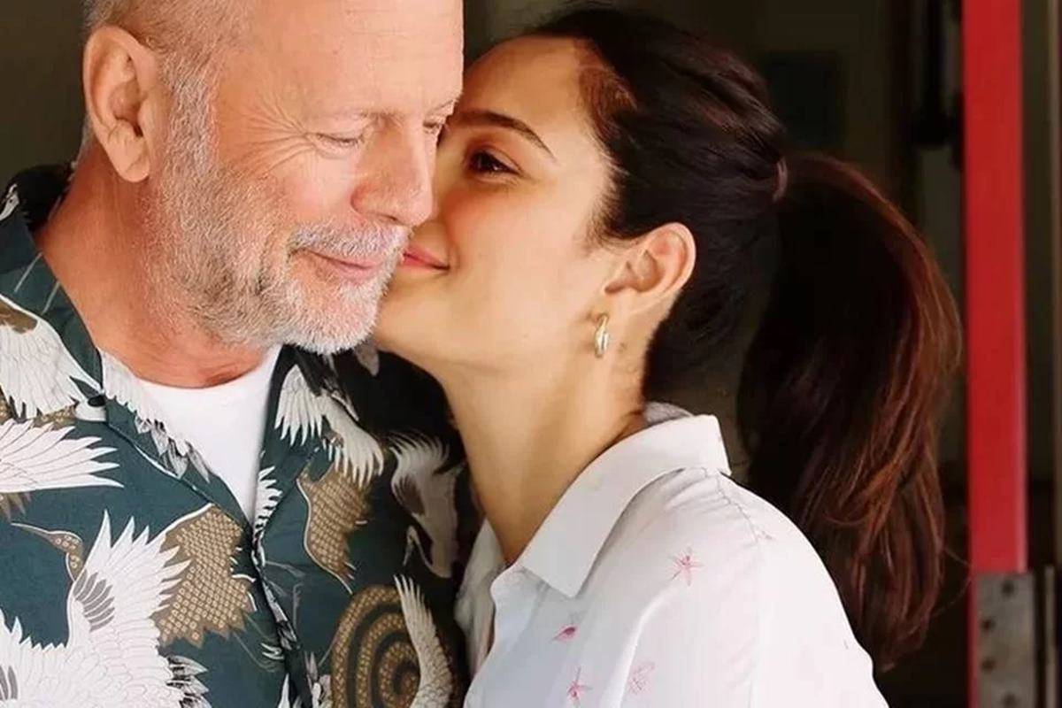 Esposa de Bruce Willis faz homenagem para ator nas redes sociais