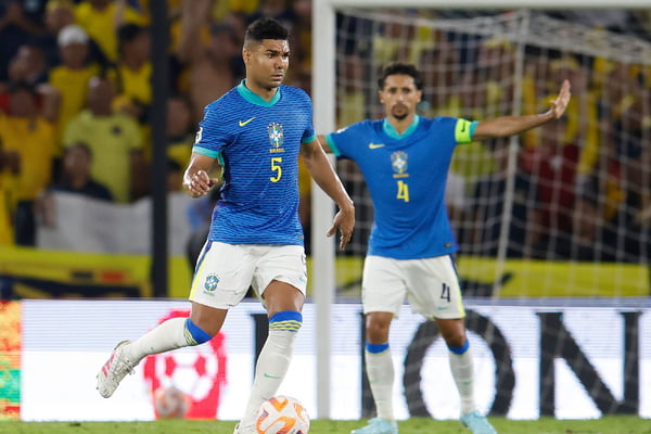 “Não estou aqui por conhecer o treinador”, diz Casemiro sobre Seleção