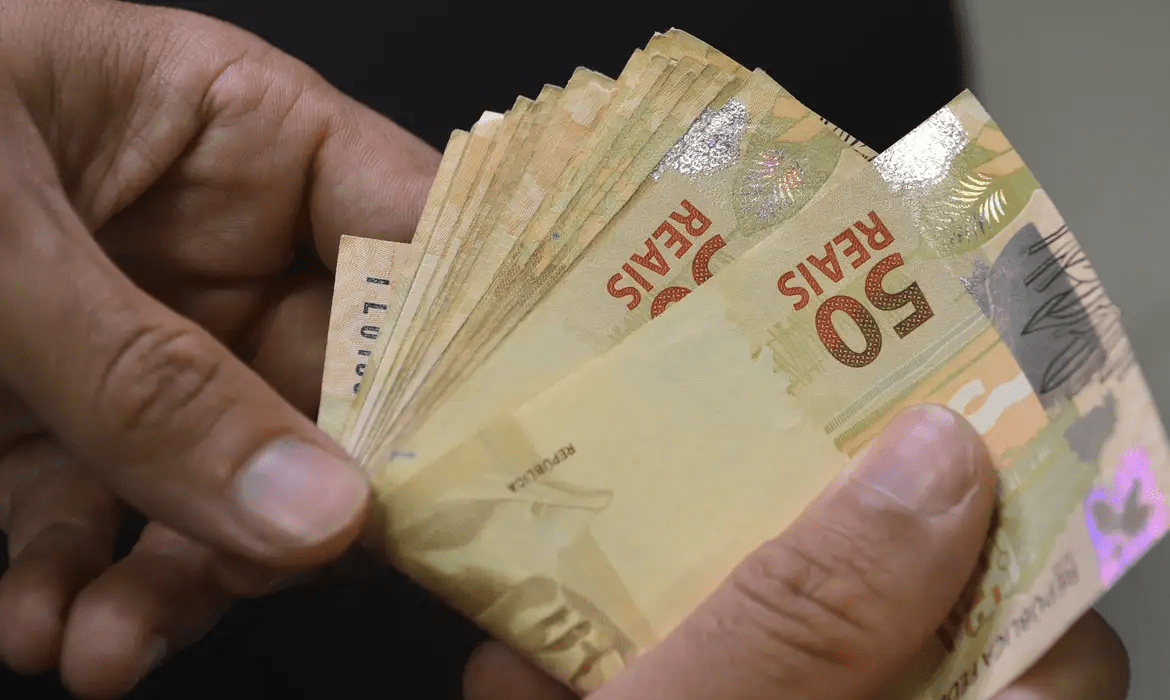 Quanto R$ 50 por mês na Petrobras (PETR4) renderam ao longo dos últimos cinco anos?