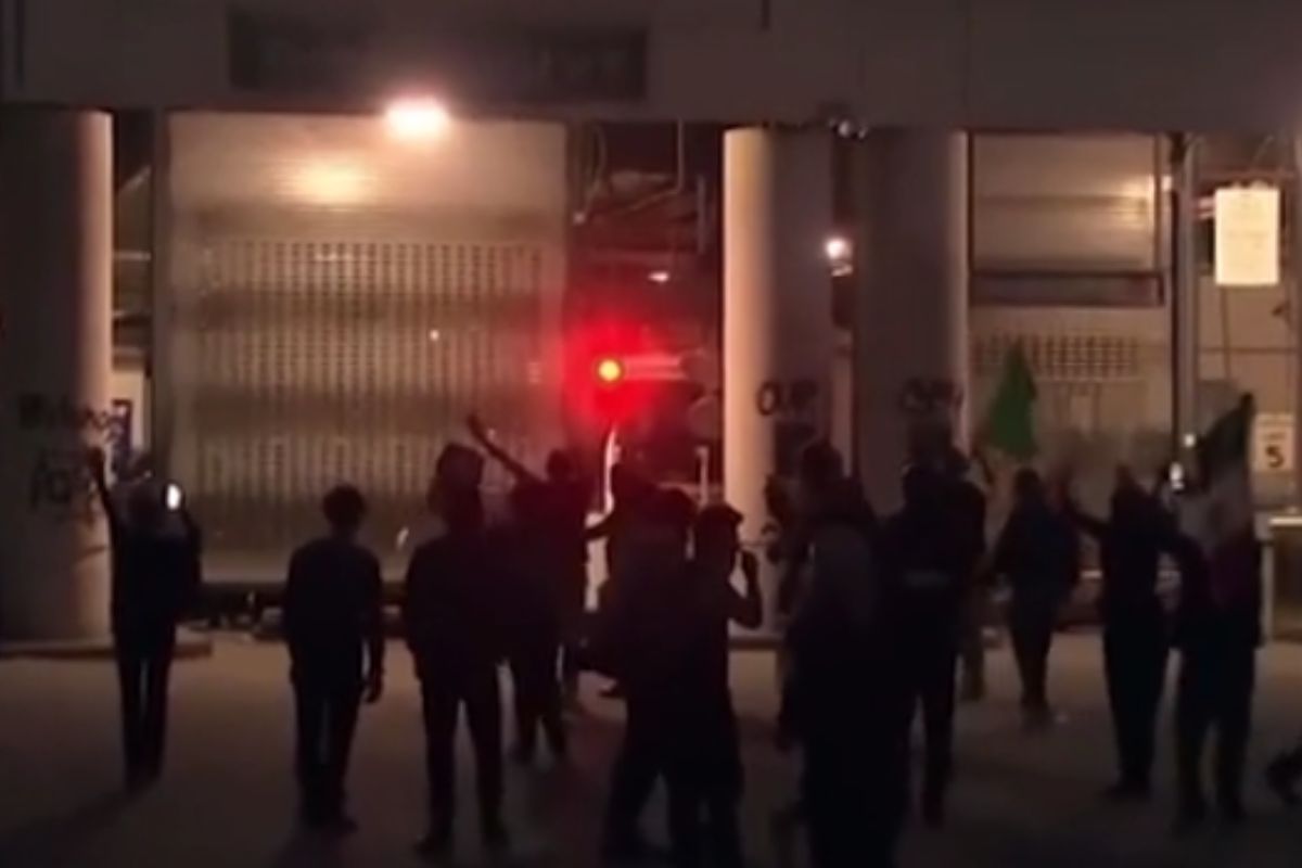 Vídeo: manifestantes e Guarda Nacional entram em confronto nos EUA