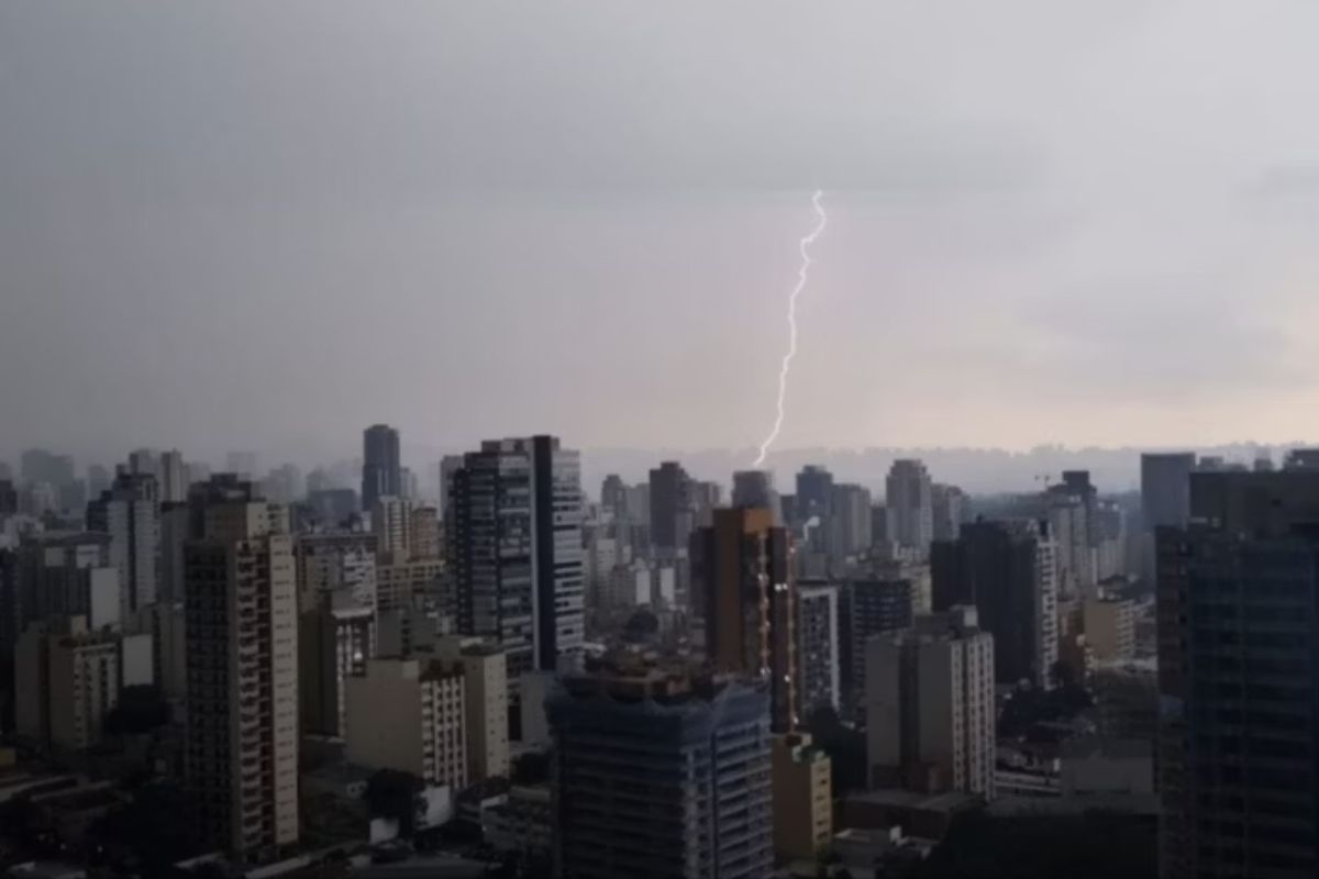 Final de semana pode ter chuva com trovoadas em SP. Veja previsão