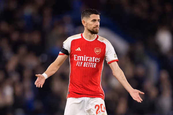 Novo reforço do Flamengo, Jorginho desembarca no Brasil nesta sexta