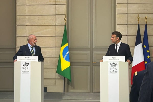 No 2º dia em Paris, Lula recebe título e inaugura exposições de arte