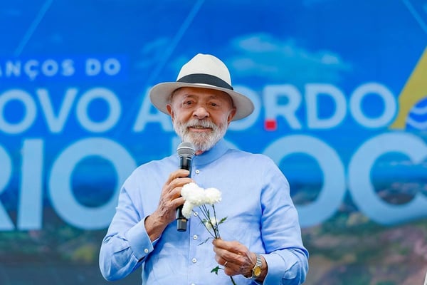 O pedido de Lula sobre o crédito para entregadores trocarem motos