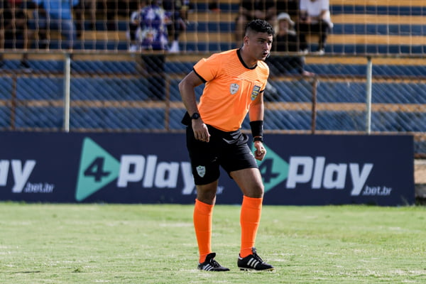 Árbitro do Distrito Federal faz estreia na Série B do Brasileirão