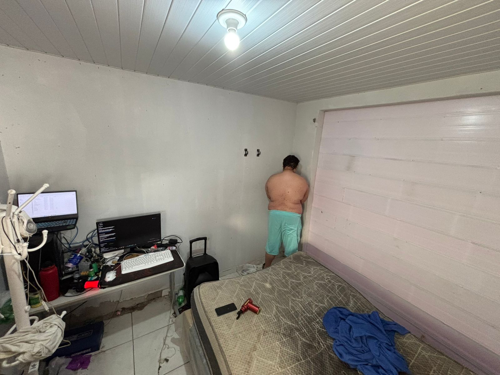Homem ameaça exibir nudes de adolescente e da irmã dela no Instagram
