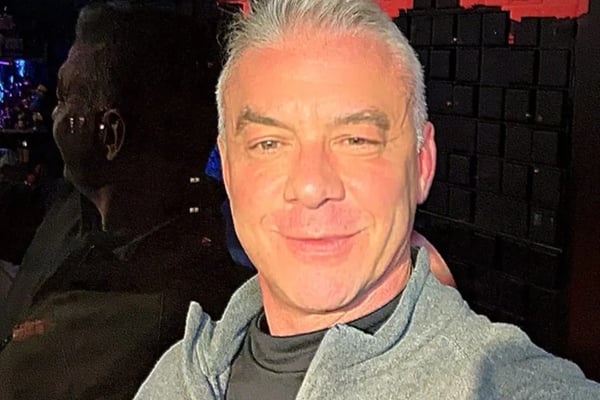 Alexandre Correa zomba de Ana Hickmann após ser condenado