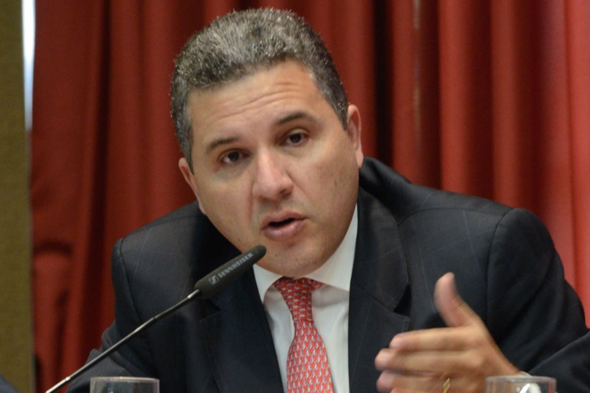 Deic abre inquérito contra jornalista do Metrópoles após reportagem