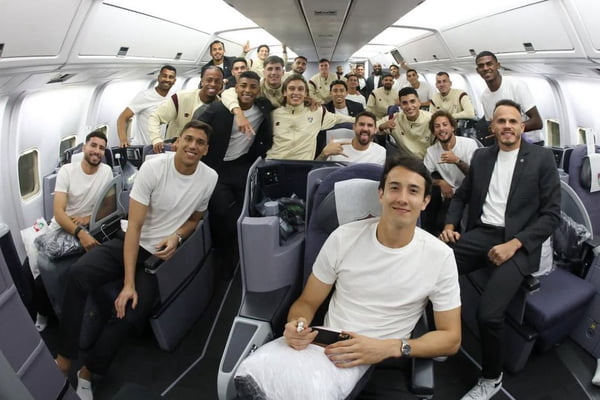 Primeiro time brasileiro desembarca nos EUA para Mundial. Veja qual