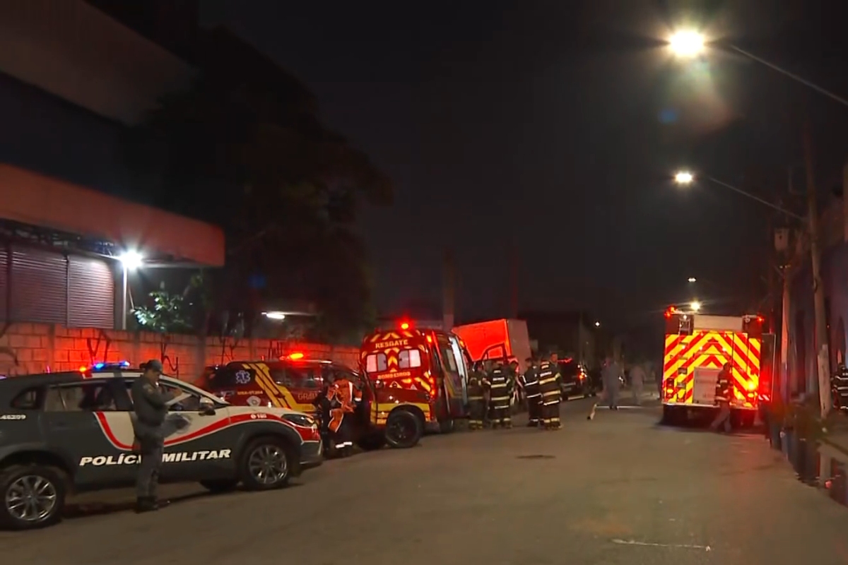 Incêndio atinge indústria de acessórios para beleza na zona sul de SP