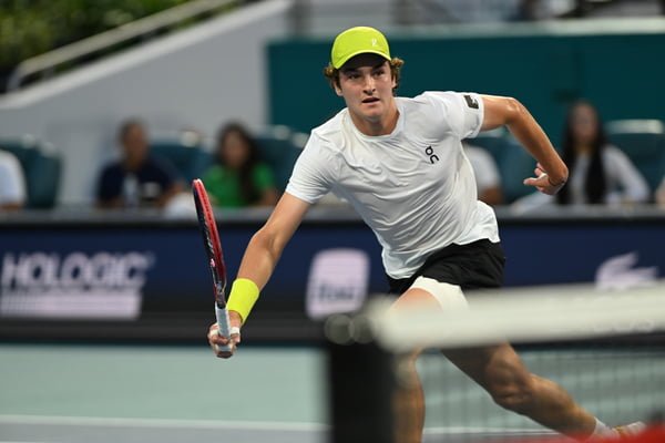 João Fonseca perde para Cobolli na estreia do ATP 500 de Halle
