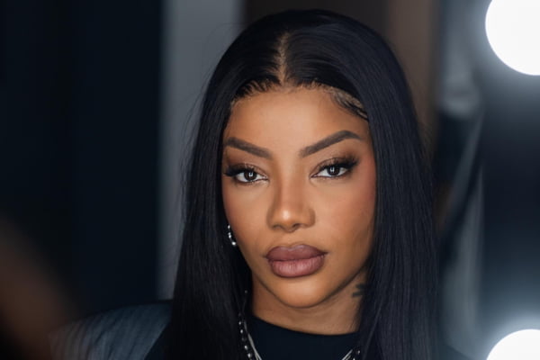 Vídeo: Ludmilla xinga e expulsa homem que causou briga em show