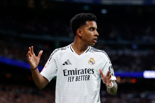 Atacante brasileiro do Real Madrid vira alvo do Arsenal. Saiba quem