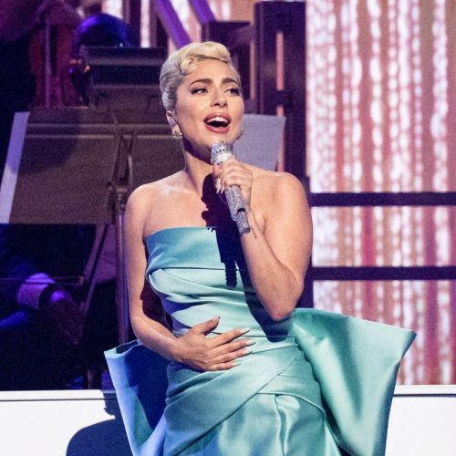 Relembre doença que fez Lady Gaga cancelar show no Brasil em 2017