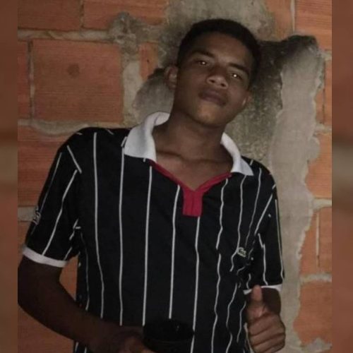 “Tortura e morte”: mãe acredita que corpo de filho foi mudado de lugar