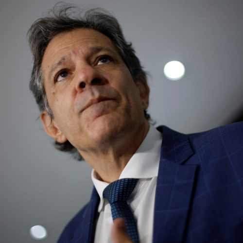 IOF e incerteza fiscal preocupam gestoras; alerta é para perda de confiança