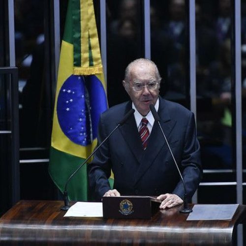 Criamos uma sociedade democrática forte no Brasil, diz Sarney em evento