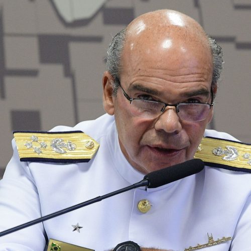 Olsen nega plano de mobilizar tanques para impedir posse de Lula