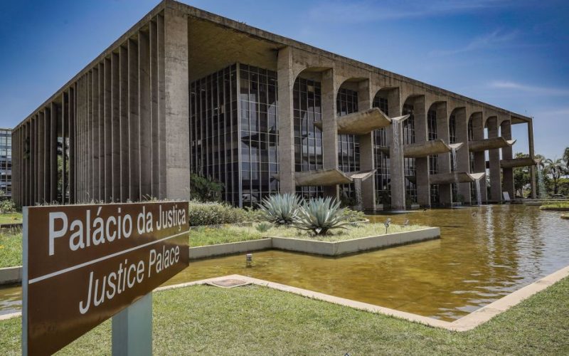 Entenda por que governo brasileiro não classifica PCC como terrorista