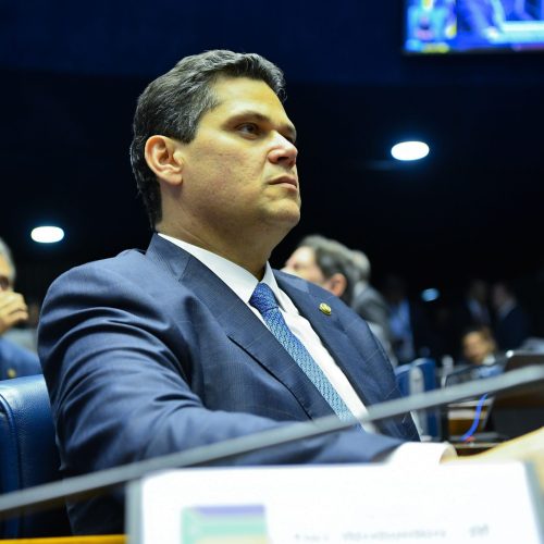 Oposição diz que Alcolumbre promete ler pedido de CPMI do INSS