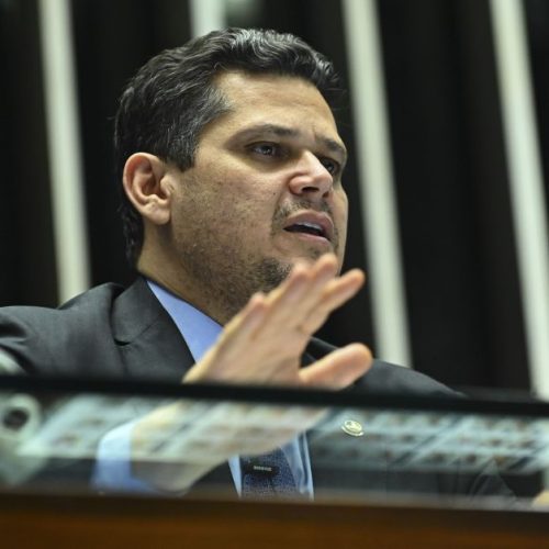 Alcolumbre marca sessão do Congresso em junho com leitura de pedido de CPMI