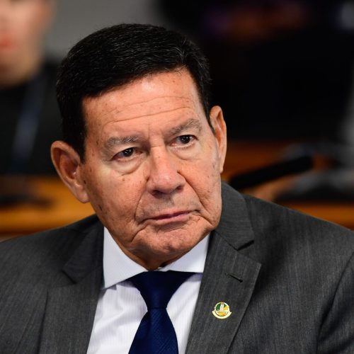 Mourão diz que Bolsonaro estava pronto para entregar governo a Lula