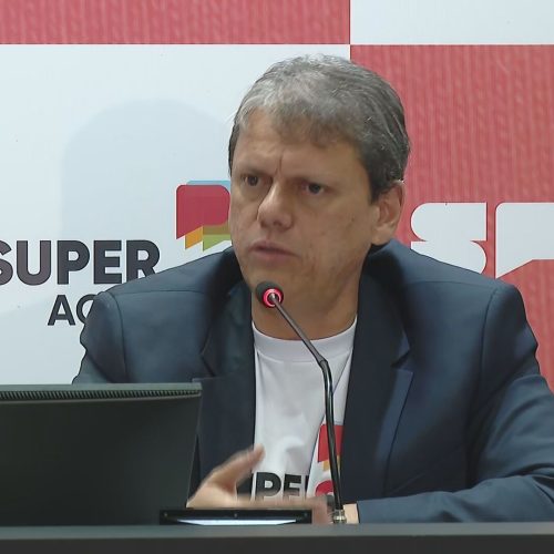 Tarcísio cita câmeras e diz que “não vai tolerar violência policial“ em SP