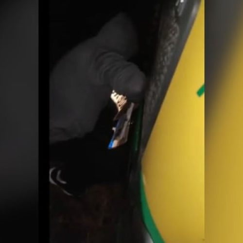 Empresa troca placa de caminhões alugados para não devolver frota