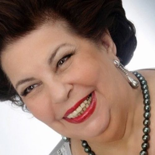 Relembre a trajetória de Nana Caymmi, cantora que morreu aos 84 anos