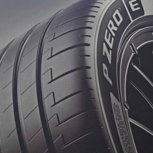 Conhecemos o novo pneu Pirelli P Zero feit…