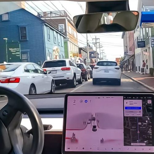 Governo dos EUA investiga Tesla por aciden…