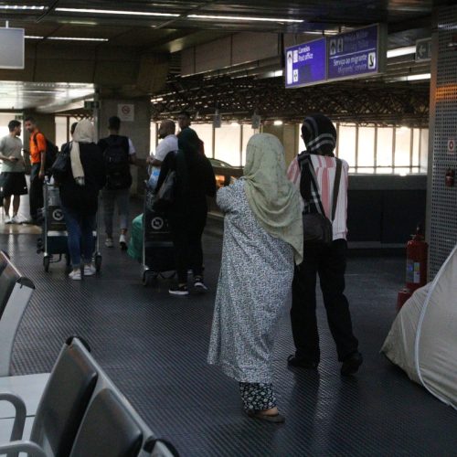 SP recebe refugiados afegãos acolhidos em programa do governo federal