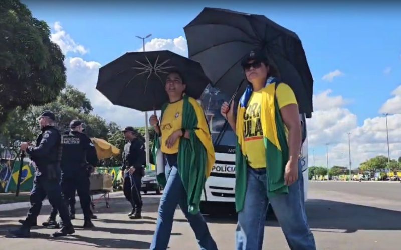 Brasília: público começa a chegar para ato pró-anista de presos do 8/1