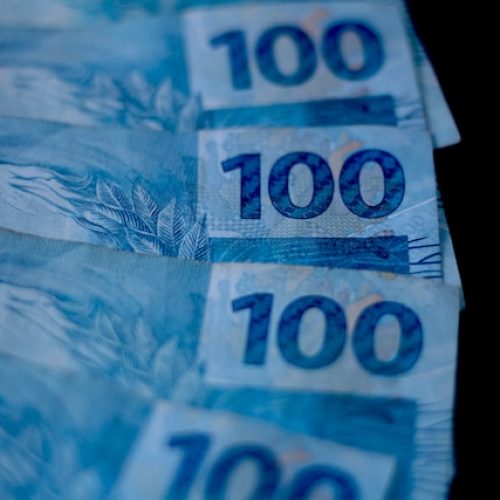 FIIs pagam dividendos de até 1,29% nesta quarta; veja quem tem direito