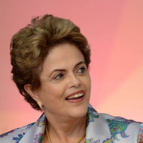 Comissão julga pedido de anistia política a Dilma por violência na ditadura