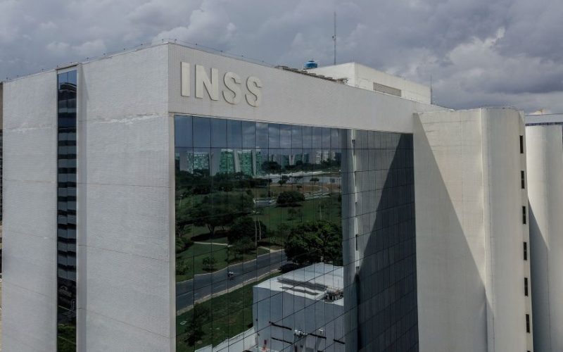 PF: Ligados a ex-diretor do INSS receberam R$ 5 mi de empresas associadas