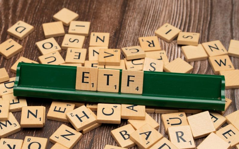 Negociação de ETFs Globais dispara 118% em março na B3