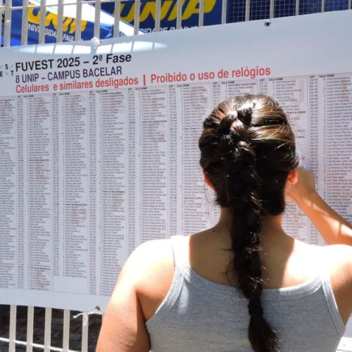 Fuvest alerta para perfil falso nas redes sociais
