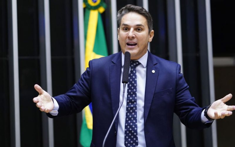 “CPI do INSS é prioridade número um”, diz líder da oposição na Câmara